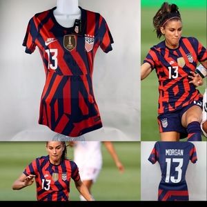 Alex Morgan jersey Size small loyal blue red white